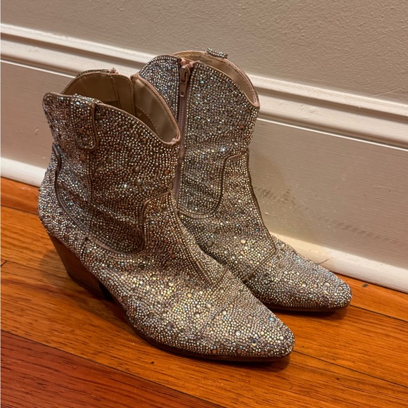 Betsey Johnson Silver Glitter Heeled Boots - Picture 1 of 2